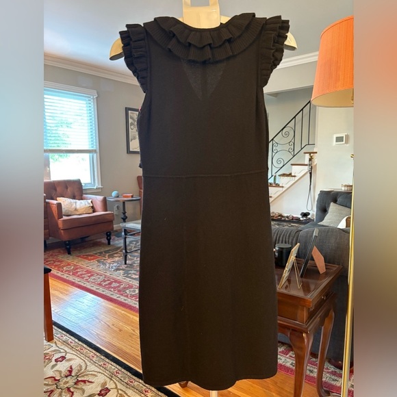 EUC - Chelsea & Theodore 100% Cashmere Little Black Dress – Size 6 - Picture 4 of 6